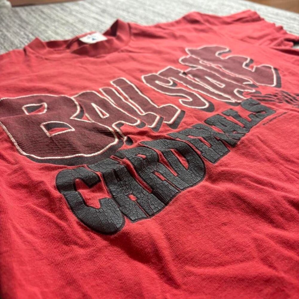 Delta-pro-weight Men's Red and Burgundy T-shirt